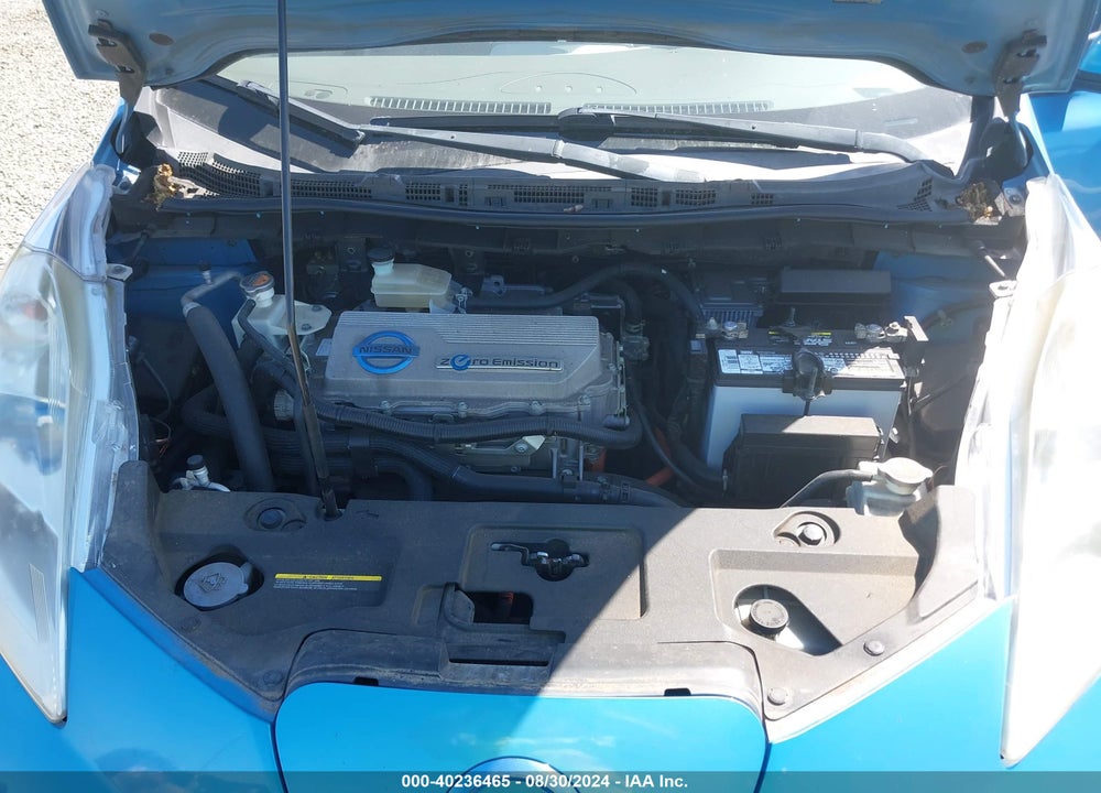 2011 NISSAN LEAF SL VIN: JN1AZ0CP3BT000968
