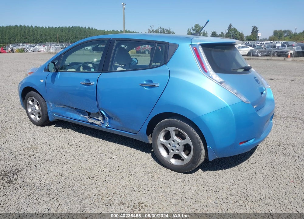 2011 NISSAN LEAF SL VIN: JN1AZ0CP3BT000968