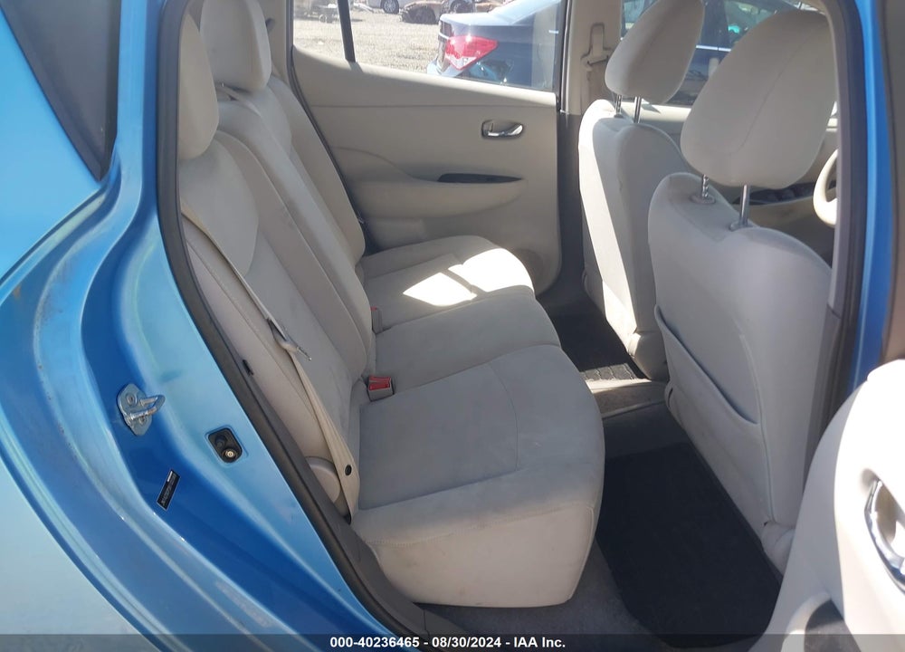 2011 NISSAN LEAF SL VIN: JN1AZ0CP3BT000968