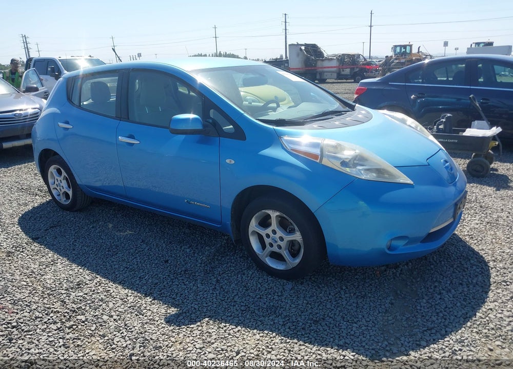 2011 NISSAN LEAF SL VIN: JN1AZ0CP3BT000968