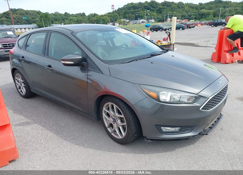 2015 FORD FOCUS SE VIN: 1FADP3K22FL254044