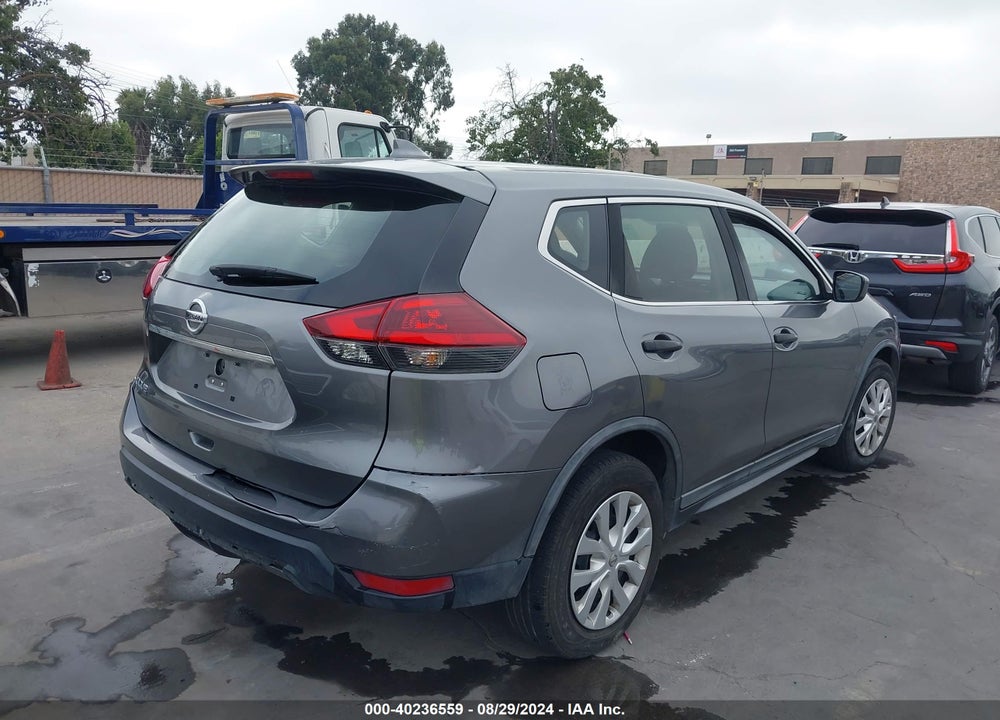 2018 NISSAN ROGUE S VIN: KNMAT2MT2JP582557