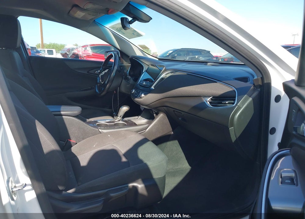 2018 CHEVROLET MALIBU LT VIN: 1G1ZD5ST0JF153727