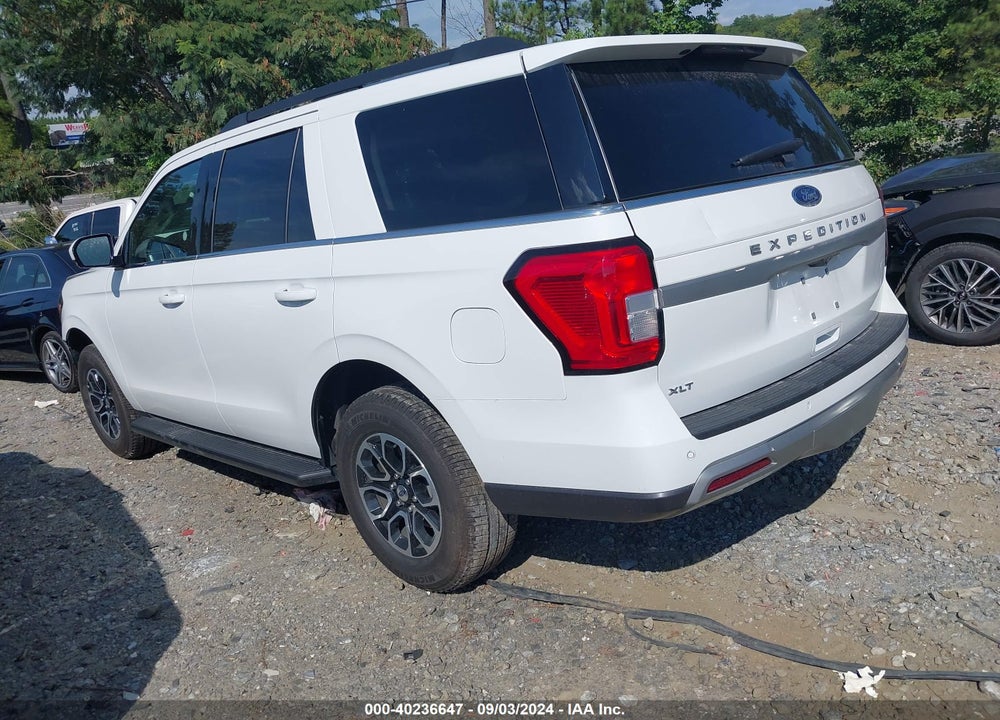 2024 FORD EXPEDITION XLT VIN: 1FMJU1H8XREA19787