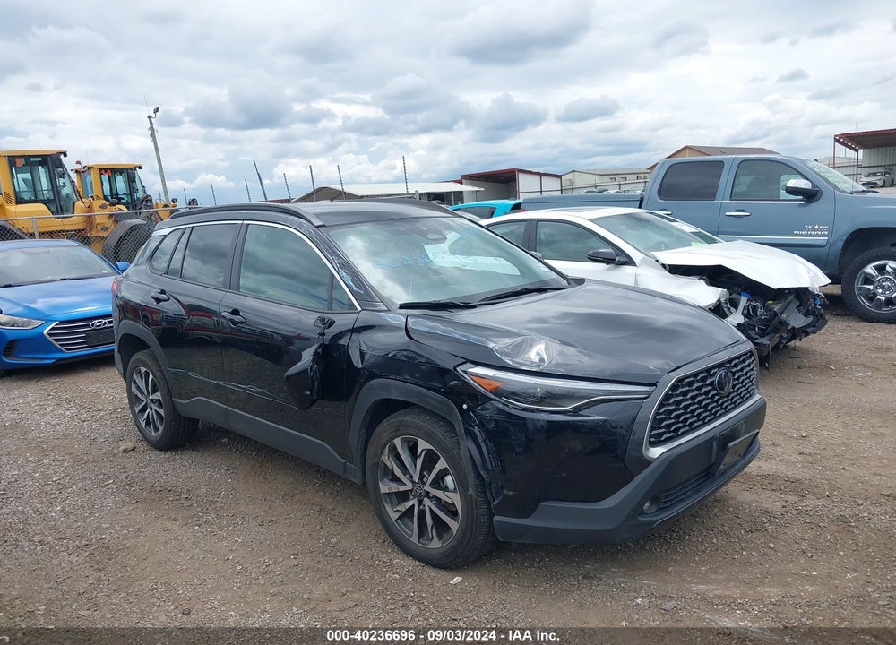 2023 TOYOTA COROLLA CROSS XLE VIN: 7MUEAAAG1PV053646