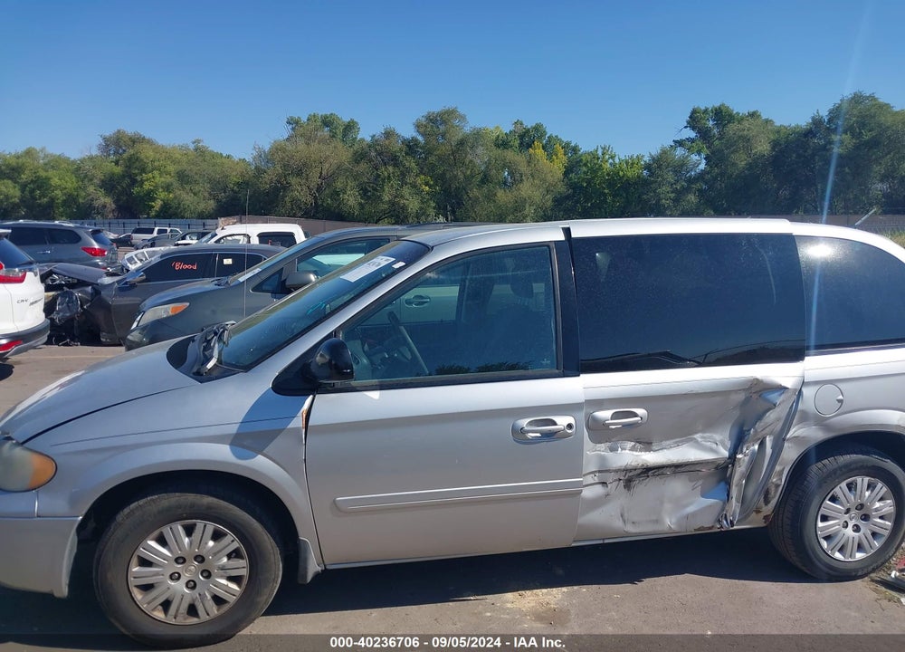 2006 CHRYSLER TOWN & COUNTRY VIN: 1A4GP45R36B620972