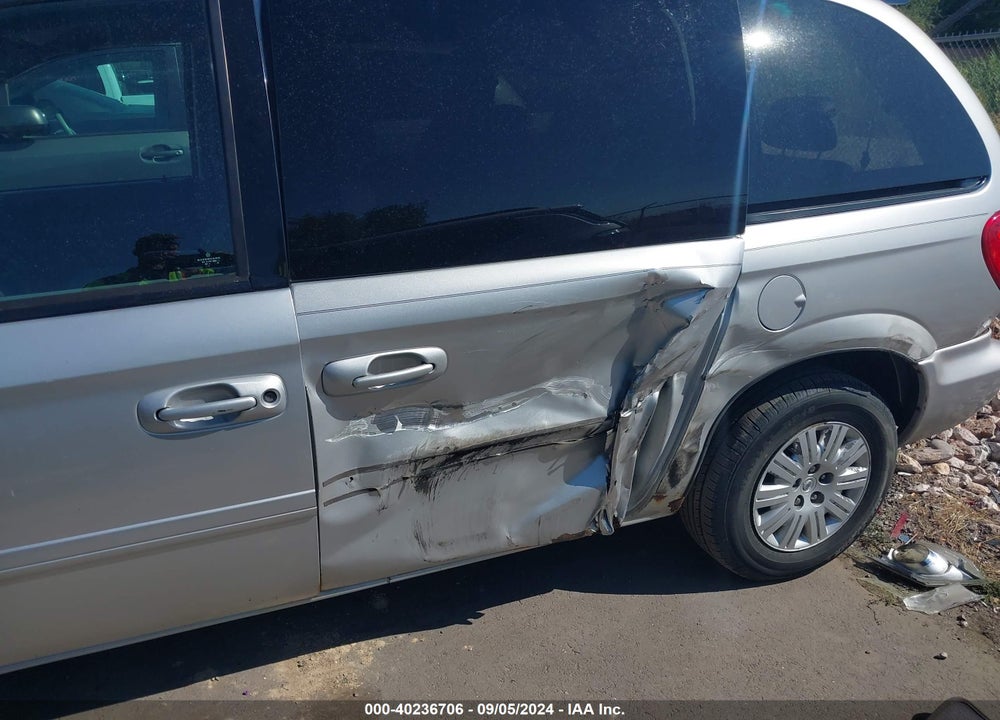 2006 CHRYSLER TOWN & COUNTRY VIN: 1A4GP45R36B620972