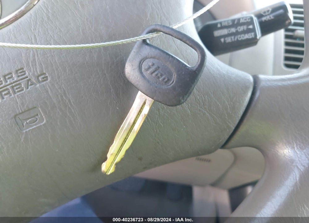 2003 TOYOTA CAMRY LE VIN: 4T1BE32K13U155904