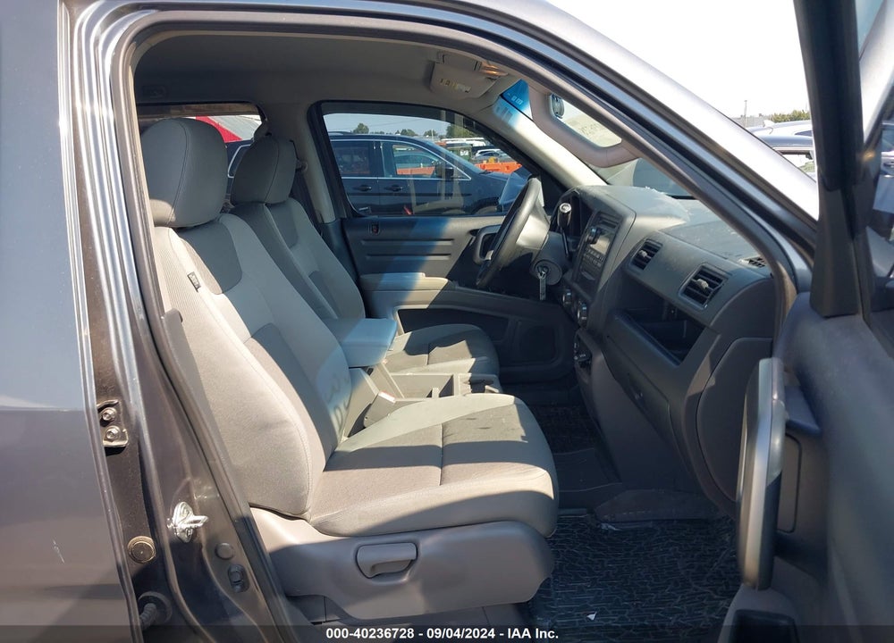 2011 HONDA RIDGELINE RTS VIN: 5FPYK1F4XBB452191