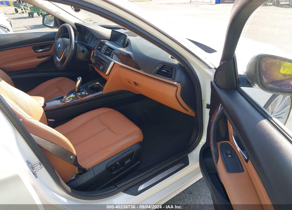 2013 BMW 328I XDRIVE VIN: WBA3B5C59DF592493
