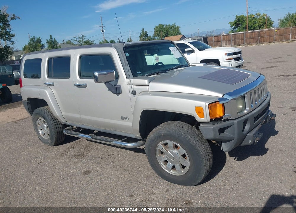 2007 HUMMER H3 SUV VIN: 5GTDN13E778206355