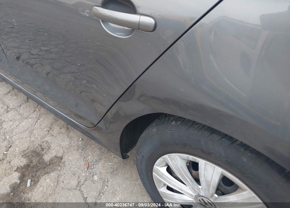 2013 VOLKSWAGEN JETTA VIN: 3VW2K7AJ3DM402128