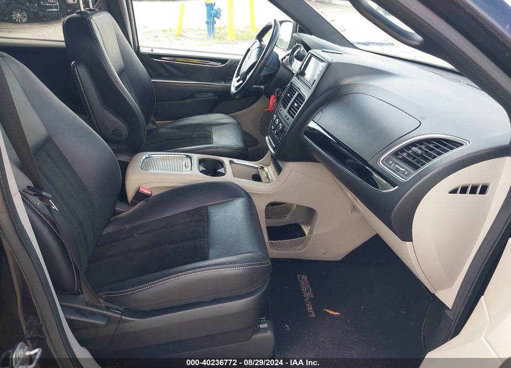 2017 DODGE GRAND CARAVAN SXT VIN: 2C4RDGCG0HR851827