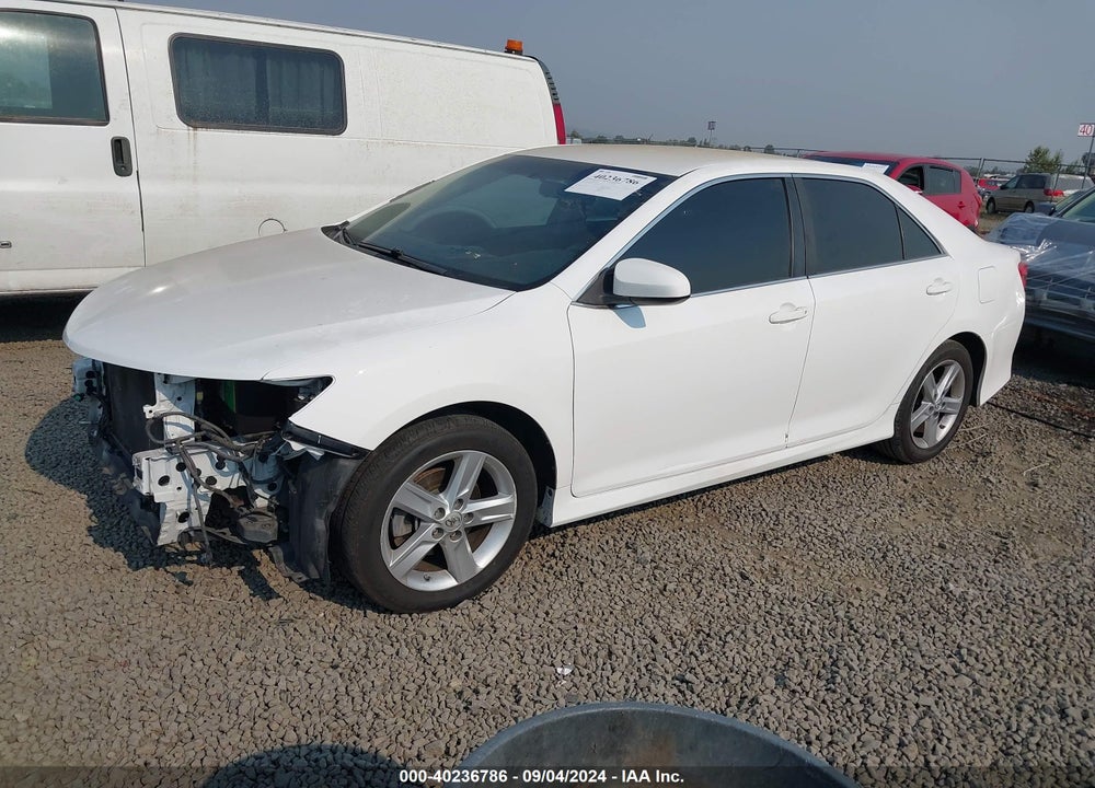 2014 TOYOTA CAMRY SE VIN: 4T1BF1FK5EU354520