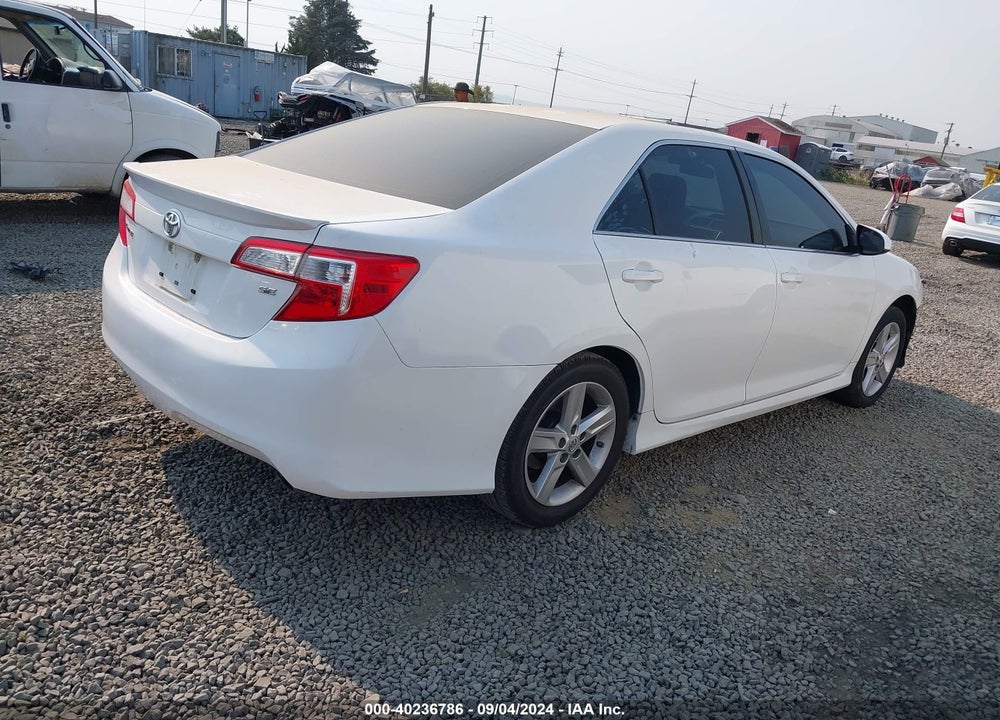 2014 TOYOTA CAMRY SE VIN: 4T1BF1FK5EU354520