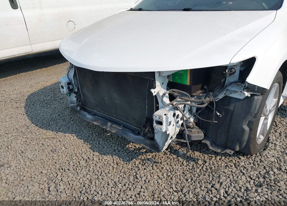 2014 TOYOTA CAMRY SE VIN: 4T1BF1FK5EU354520