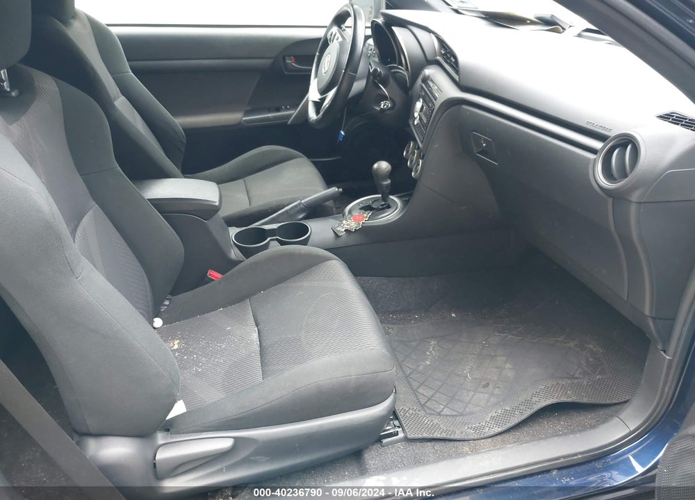 2011 SCION TC VIN: JTKJF5C77B3008230