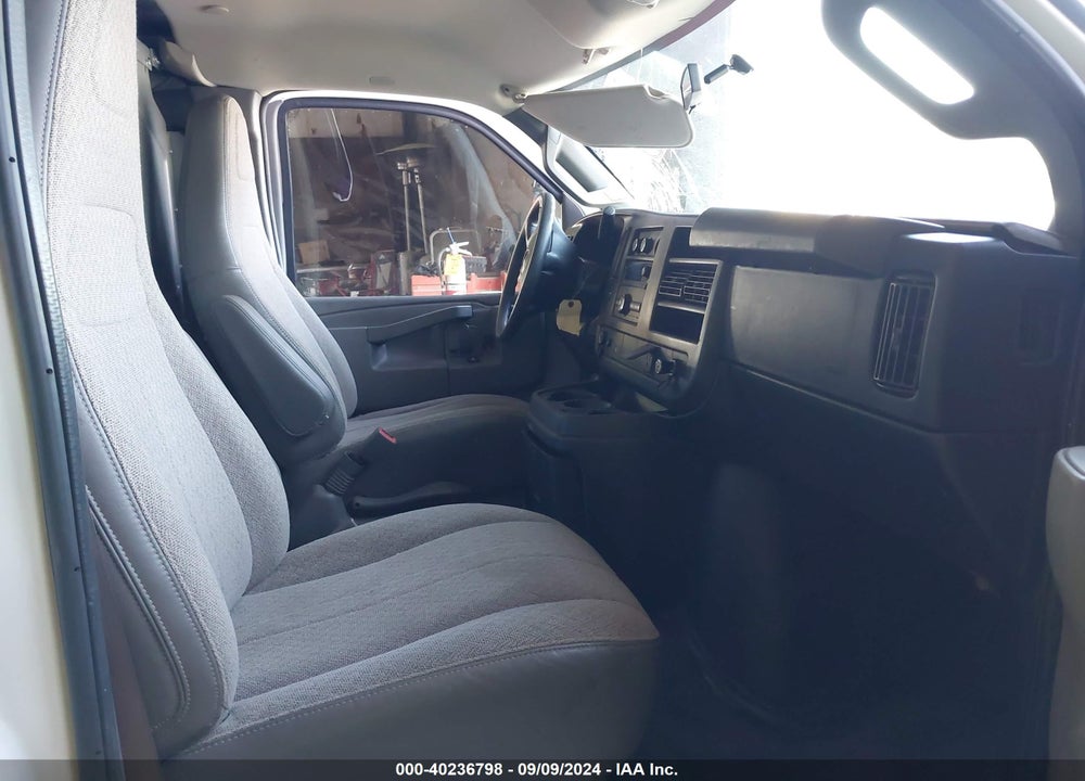 2017 GMC SAVANA 2500 VIN: 1GTW7AFF8H1907320