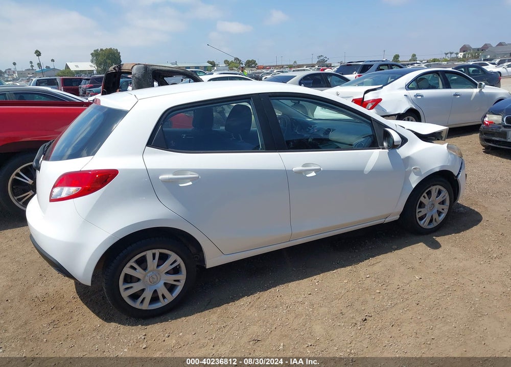 2014 MAZDA 2 SPORT VIN: JM1DE1KZ1E0172081