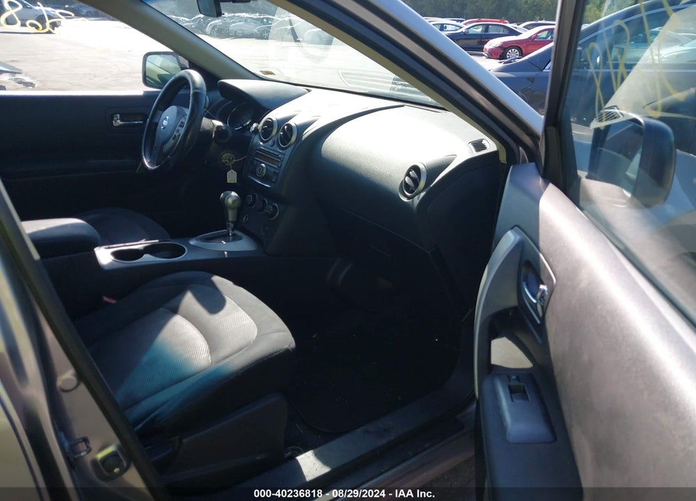 2011 NISSAN ROGUE S VIN: JN8AS5MT0BW560900