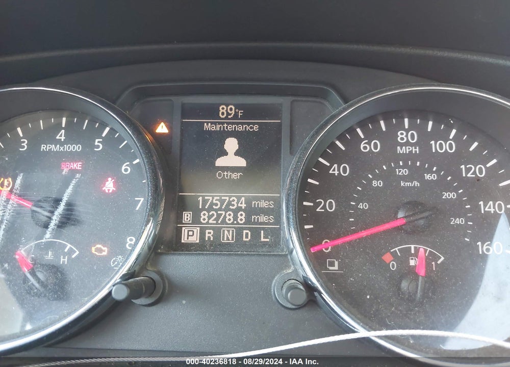 2011 NISSAN ROGUE S VIN: JN8AS5MT0BW560900