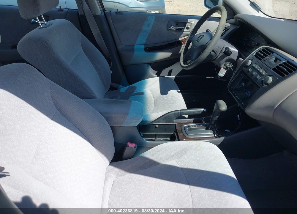 2002 HONDA ACCORD 2.3 EX/2.3 SE VIN: JHMCG66862C001517