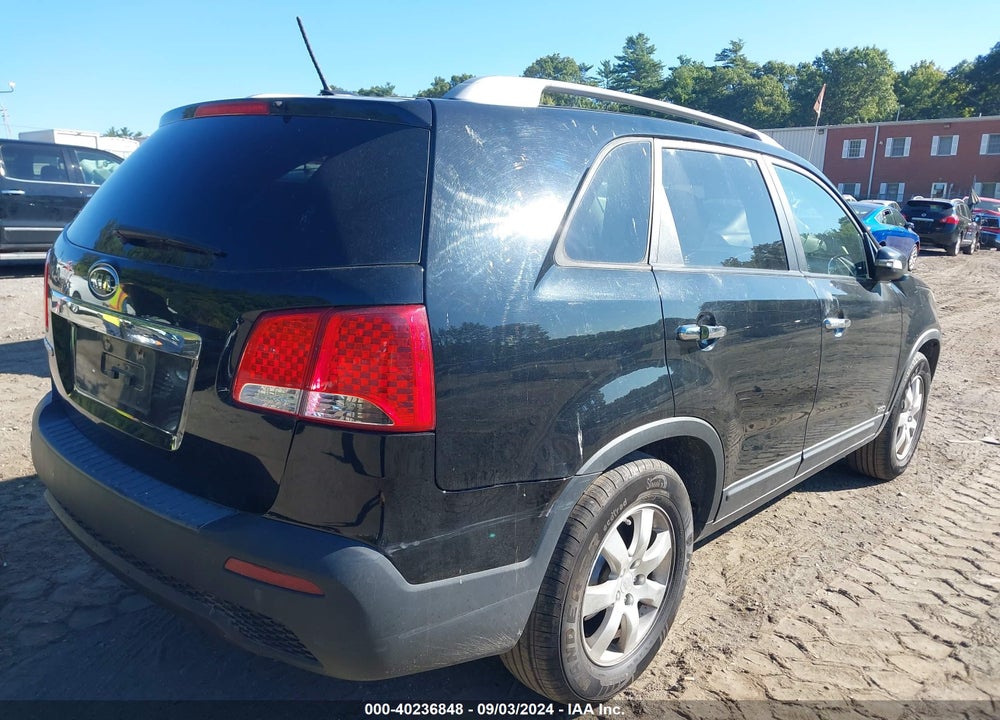 2011 KIA SORENTO LX VIN: 5XYKTDA10BG141212