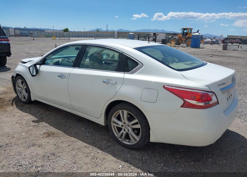 2013 NISSAN ALTIMA VIN: 1N4BL3APXDN508567