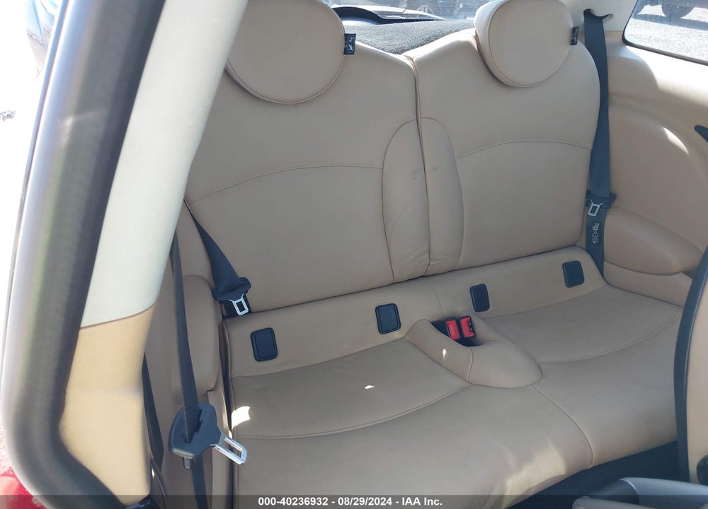 2008 MINI COOPER S VIN: WMWMF73558TV35896