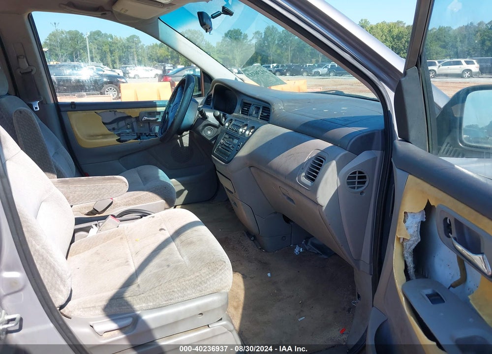 2000 HONDA ODYSSEY LX VIN: 2HKRL1852YH586655