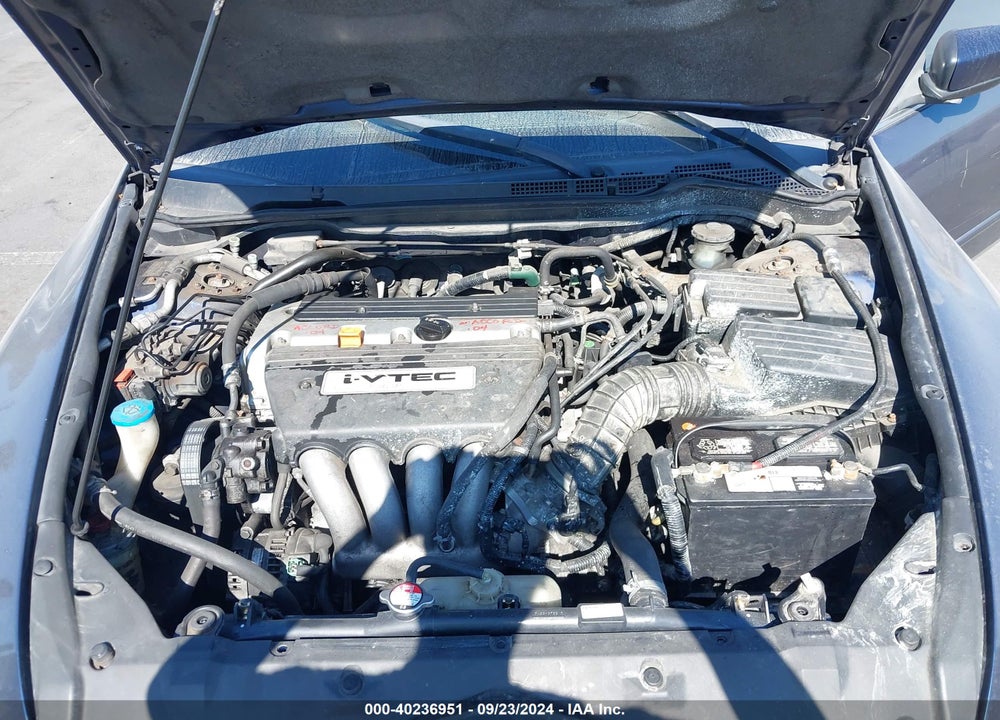 2004 HONDA ACCORD 2.4 LX VIN: JHMCM56324C019538
