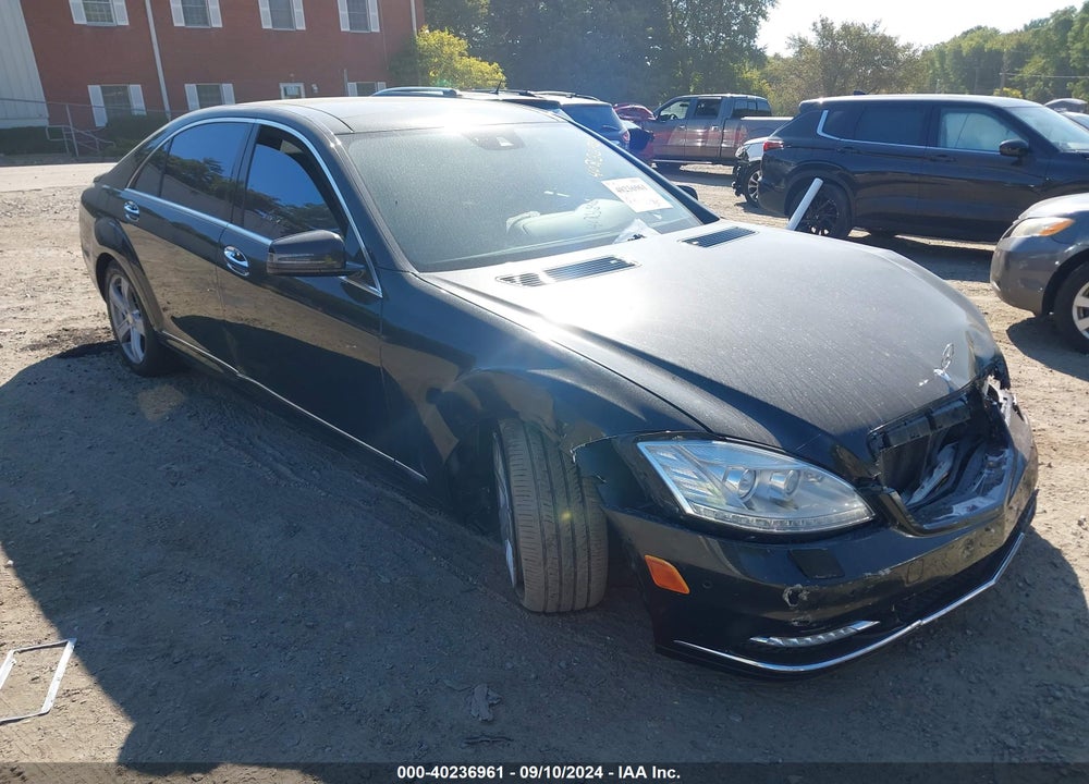 2013 MERCEDES-BENZ S 550 4MATIC VIN: WDDNG9EB7DA494136
