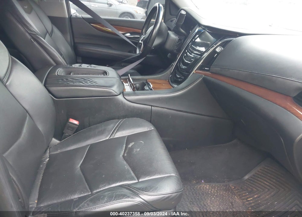 2016 CADILLAC ESCALADE LUXURY COLLECTION VIN: 1GYS4BKJ4GR197348