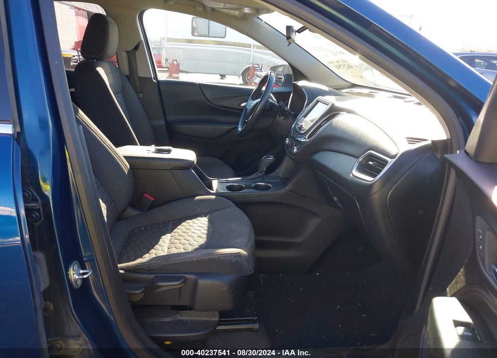 2019 CHEVROLET EQUINOX LT VIN: 2GNAXTEV1K6262391