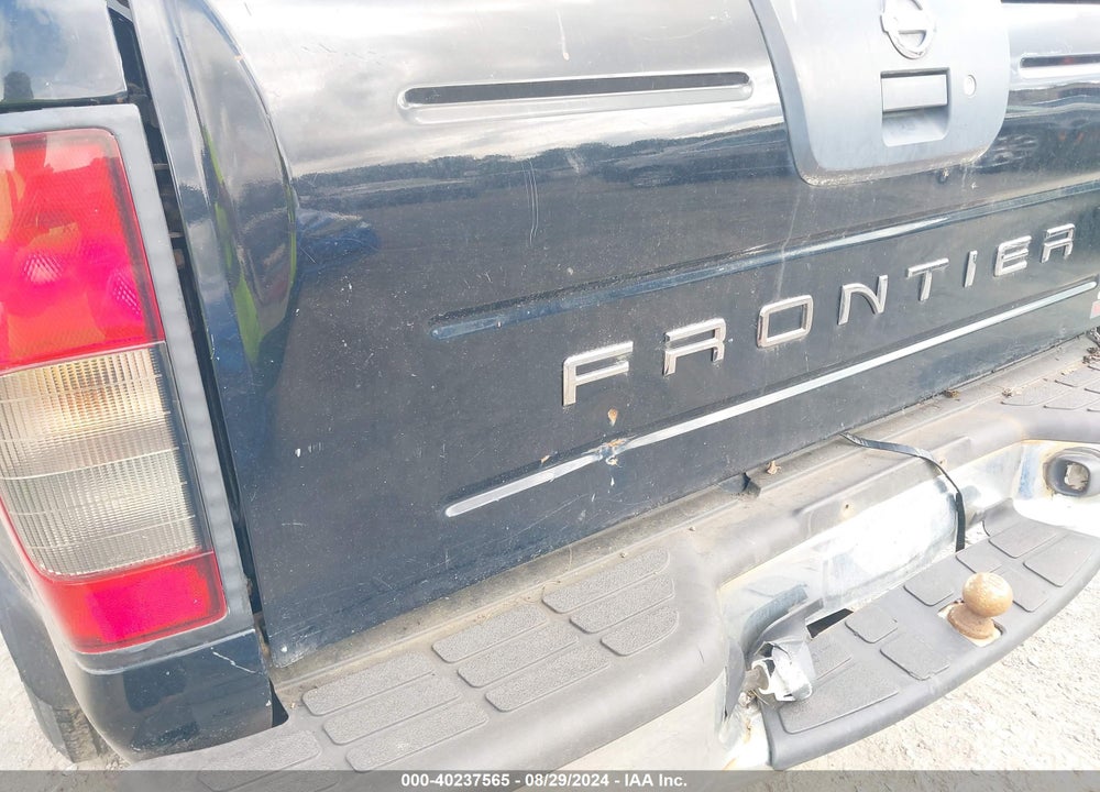 2003 NISSAN FRONTIER SVE-V6 VIN: 1N6MD29Y03C447583