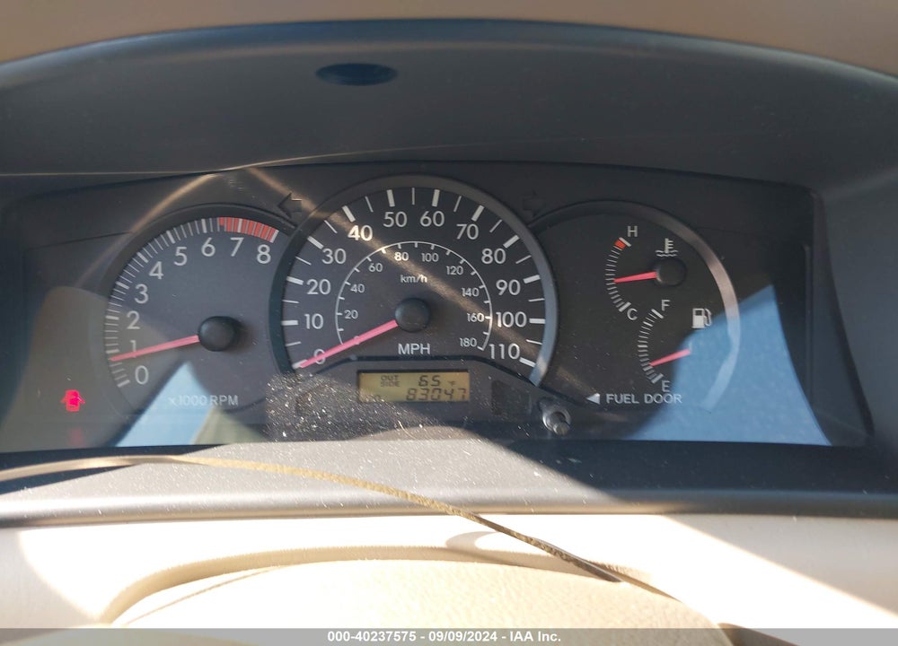 2005 TOYOTA COROLLA CE VIN: 2T1BR32E25C495694