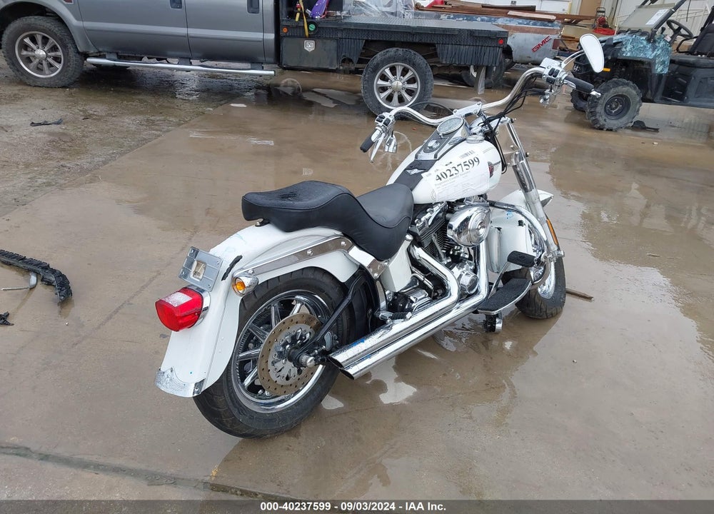 2000 HARLEY-DAVIDSON FLSTF VIN: 1HD1BMY15YY020579