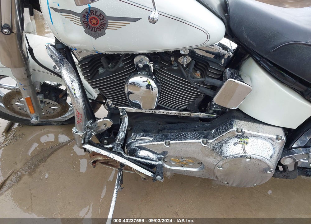2000 HARLEY-DAVIDSON FLSTF VIN: 1HD1BMY15YY020579