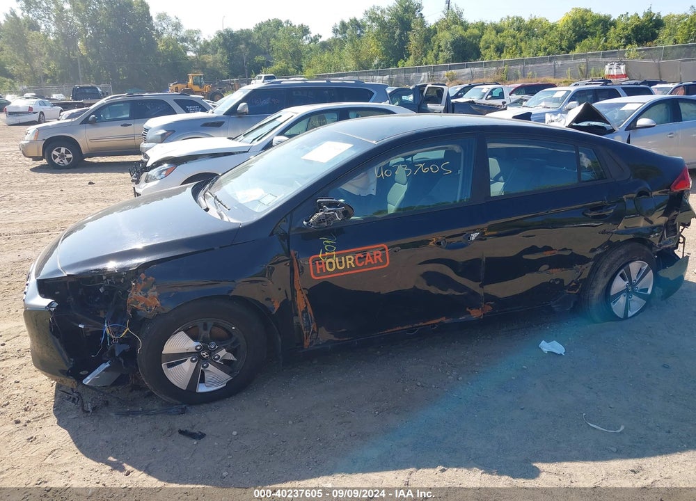 2021 HYUNDAI IONIQ HYBRID BLUE VIN: KMHC65LC4MU261575