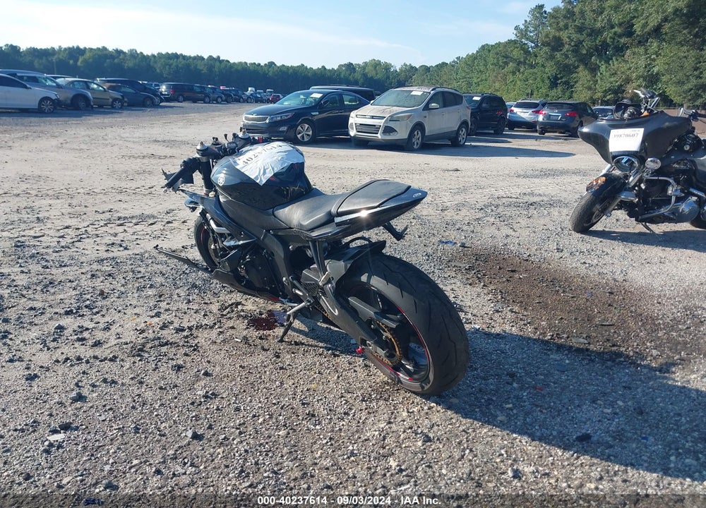 2015 YAMAHA YZFR6 VIN: JYARJ16E8FA034523