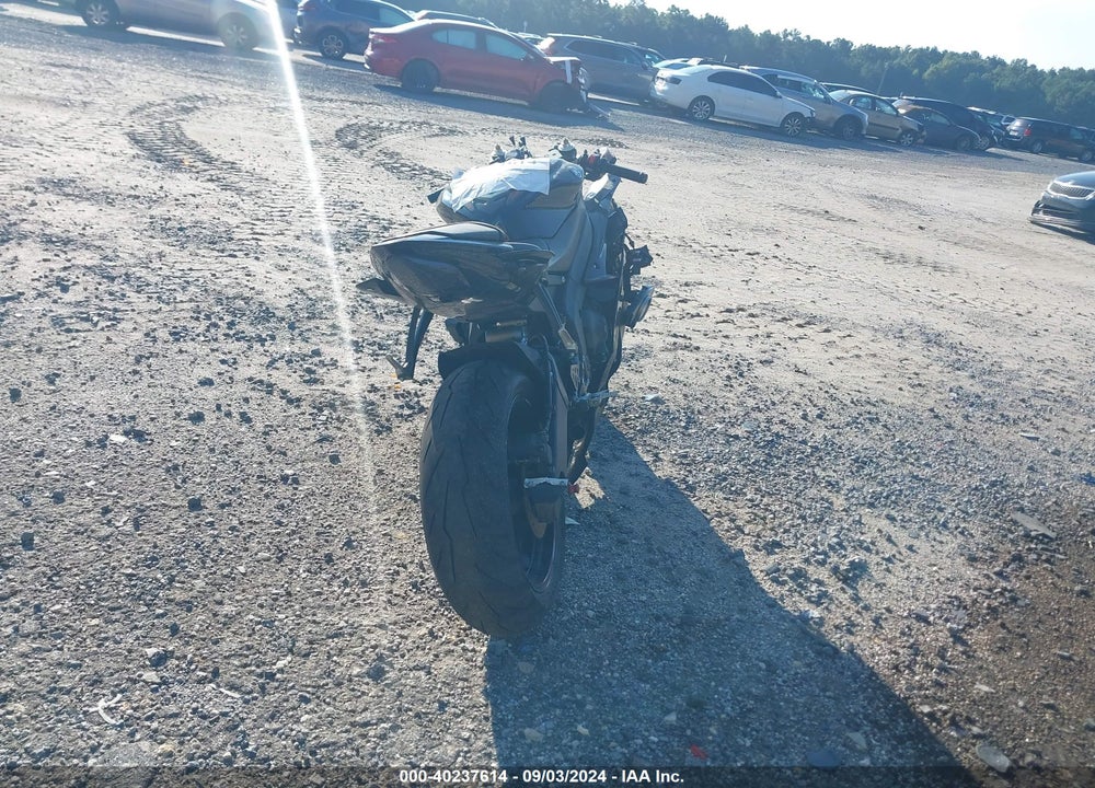 2015 YAMAHA YZFR6 VIN: JYARJ16E8FA034523