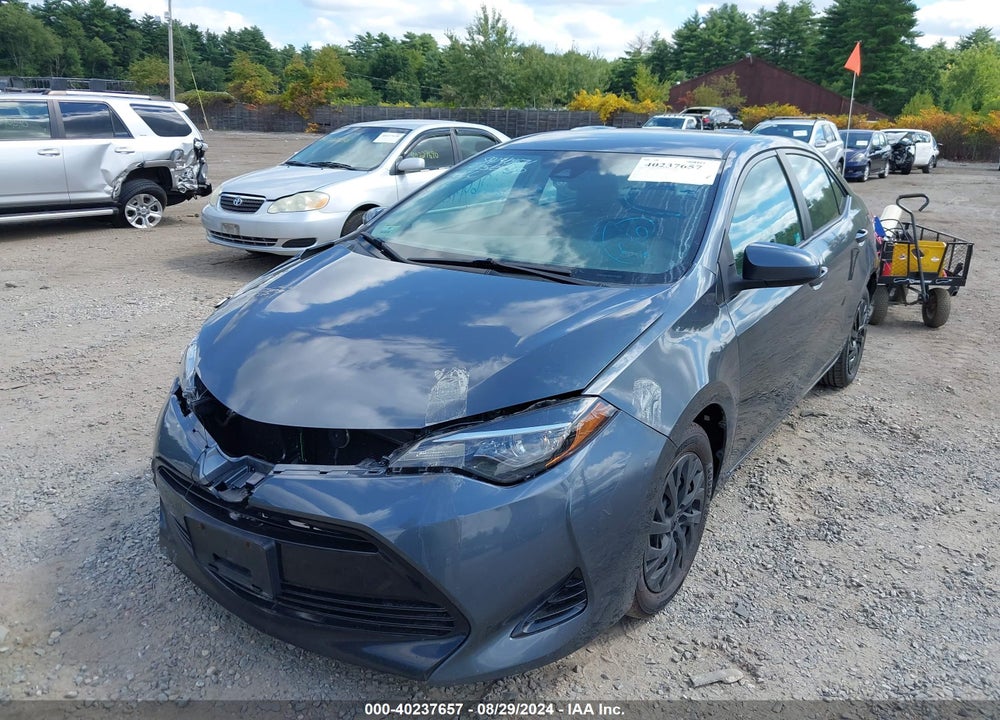 2018 TOYOTA COROLLA LE VIN: 2T1BURHE7JC045221