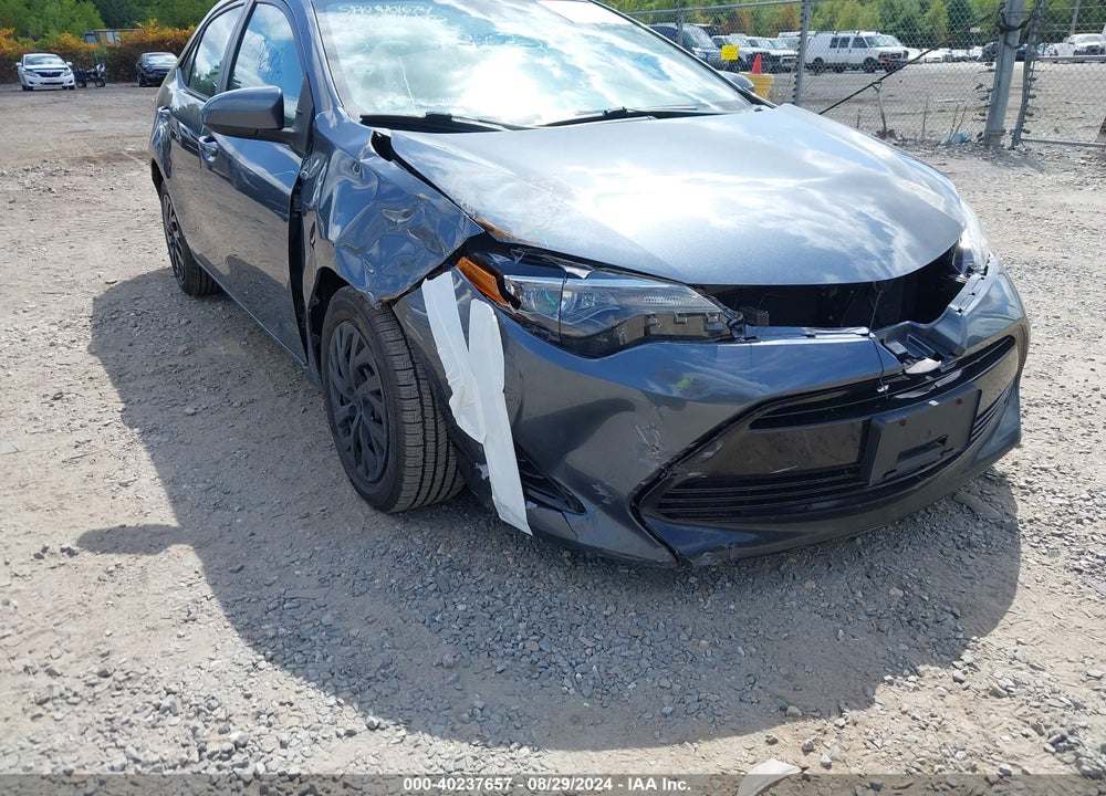 2018 TOYOTA COROLLA LE VIN: 2T1BURHE7JC045221