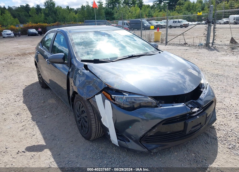 2018 TOYOTA COROLLA LE VIN: 2T1BURHE7JC045221