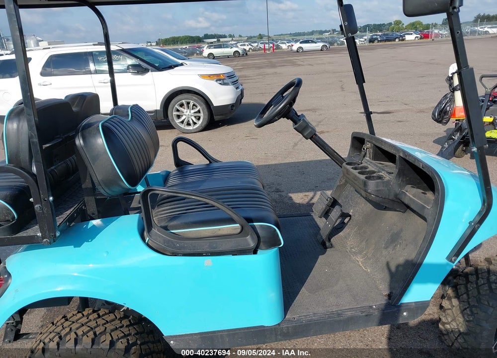 2018 EZ GO ELECTRIC GOLF CART VIN: 3322745