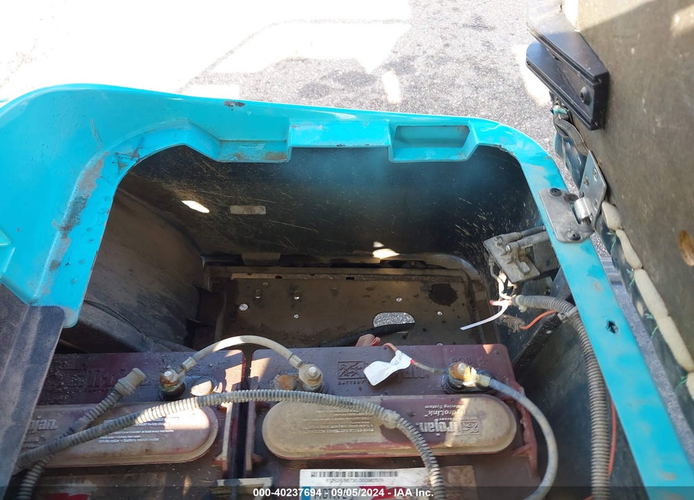 2018 EZ GO ELECTRIC GOLF CART VIN: 3322745