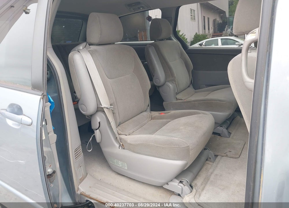 2004 TOYOTA SIENNA LE VIN: 5TDBA23C64S018562