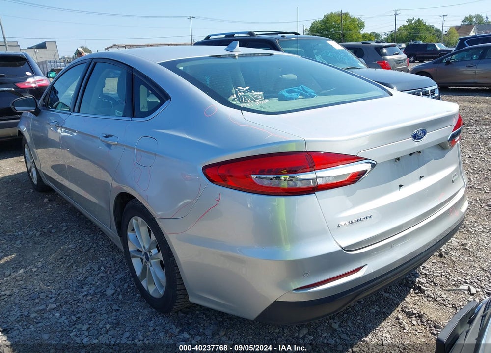 2019 FORD FUSION SE VIN: 3FA6P0HD6KR136493