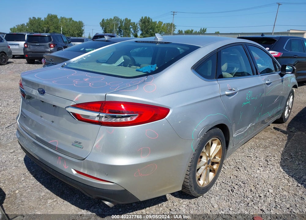 2019 FORD FUSION SE VIN: 3FA6P0HD6KR136493