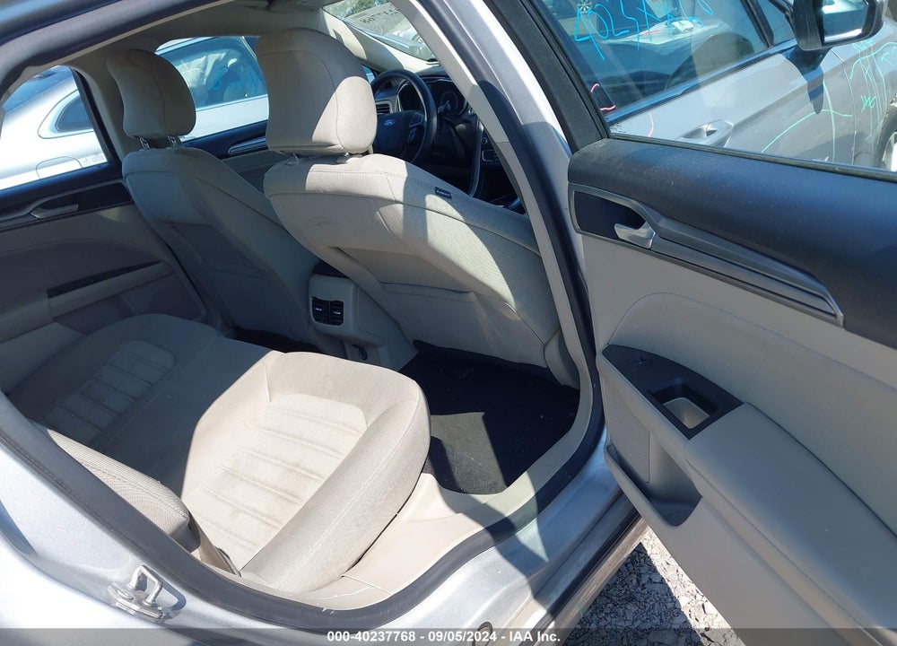 2019 FORD FUSION SE VIN: 3FA6P0HD6KR136493